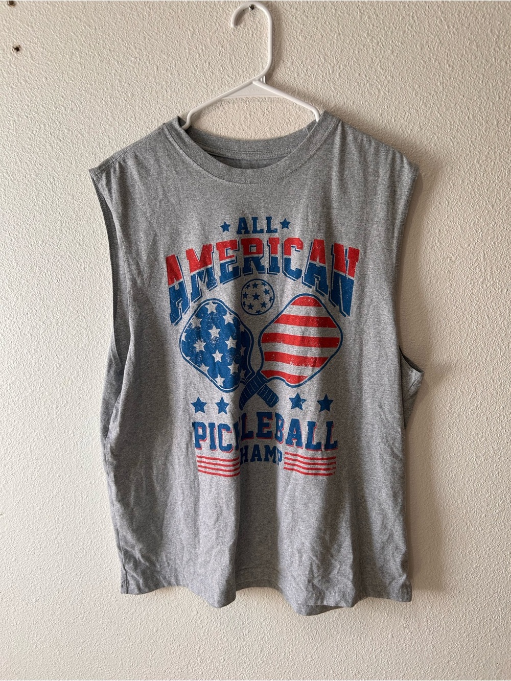 Gray Sleeveless Pickleball Graphic Tee